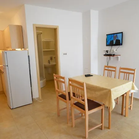 아파트 Apartment Barbara-1 *